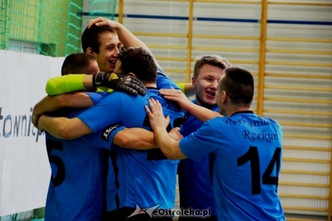 Turniej o Puchar Wójta Gminy Rzekuń [07.01.2016] - zdjęcie #37 - eOstroleka.pl