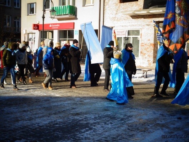 Orszak Trzech Króli po raz czwarty na ulicach Przasnysza [WIDEO, ZDJĘCIA] - zdjęcie #2 - eOstroleka.pl
