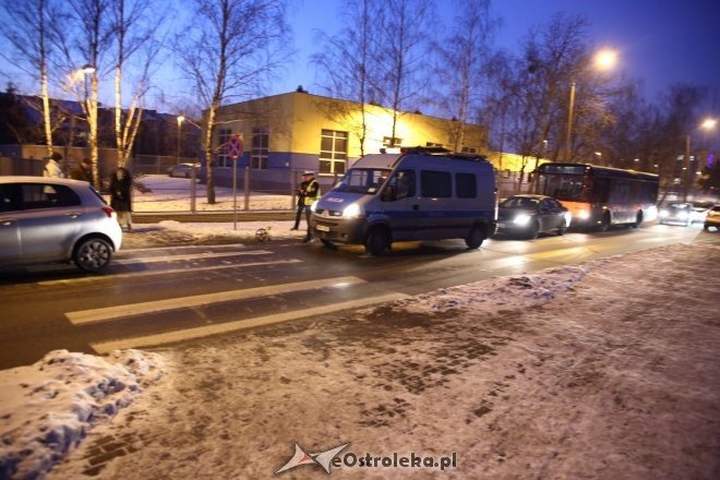 Kolejna piesza potrącona przy Goworowskiej [ZDJĘCIA] - zdjęcie #14 - eOstroleka.pl