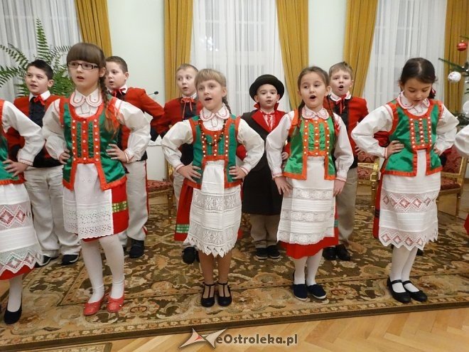 Uczniowie z Kadzidła zatańczyli w Łomży [ZDJĘCIA] - zdjęcie #4 - eOstroleka.pl