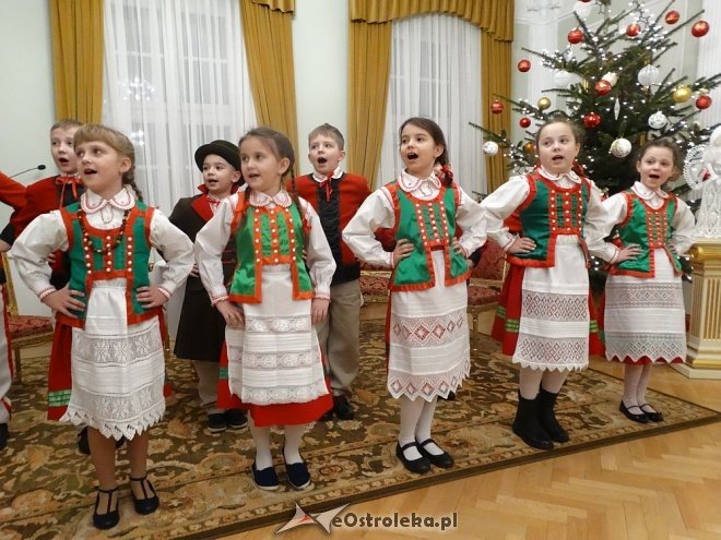 Uczniowie z Kadzidła zatańczyli w Łomży [ZDJĘCIA] - zdjęcie #5 - eOstroleka.pl