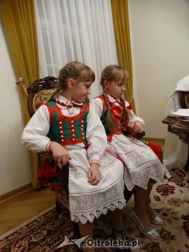 Uczniowie z Kadzidła zatańczyli w Łomży [ZDJĘCIA] - zdjęcie #35 - eOstroleka.pl