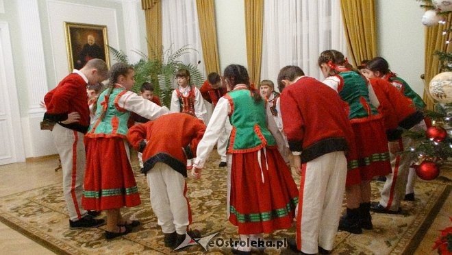 Uczniowie z Kadzidła zatańczyli w Łomży [ZDJĘCIA] - zdjęcie #38 - eOstroleka.pl