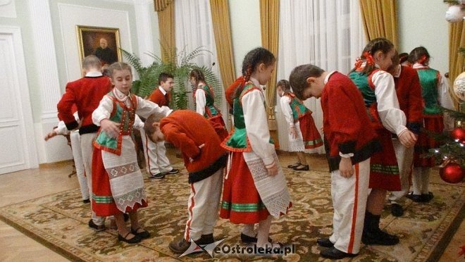 Uczniowie z Kadzidła zatańczyli w Łomży [ZDJĘCIA] - zdjęcie #39 - eOstroleka.pl