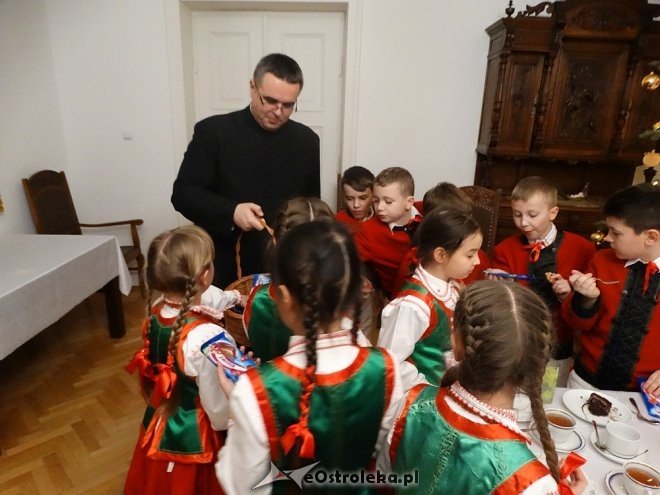 Uczniowie z Kadzidła zatańczyli w Łomży [ZDJĘCIA] - zdjęcie #53 - eOstroleka.pl