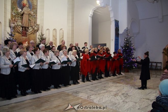 Koncert kolęd w kościele pw. św Franciszka z Asyżu [15.01.2017] - zdjęcie #12 - eOstroleka.pl