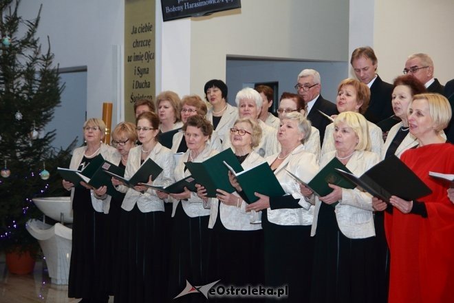 Koncert kolęd w kościele pw. św Franciszka z Asyżu [15.01.2017] - zdjęcie #34 - eOstroleka.pl