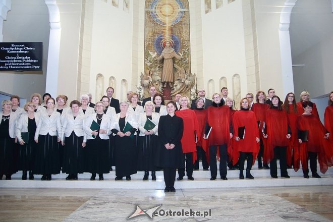 Koncert kolęd w kościele pw. św Franciszka z Asyżu [15.01.2017] - zdjęcie #36 - eOstroleka.pl