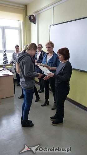  IV Międzyszkolny Konkurs Języka Angielskiego w ZSZ nr 2 [ZDJĘCIA] - zdjęcie #7 - eOstroleka.pl