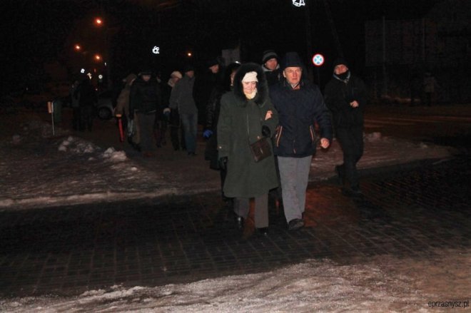 Mieszkańcy Przasnysza w hołdzie powstańcom styczniowym [ZDJĘCIA] - zdjęcie #14 - eOstroleka.pl
