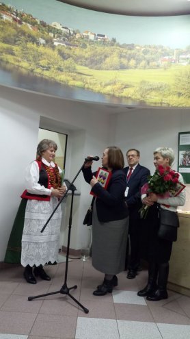 „Szacunek dla tradycji” wystawa dorobku Czesławy Kaczyńskiej w łomżyńskim muzeum [ZDJĘCIA] - zdjęcie #6 - eOstroleka.pl