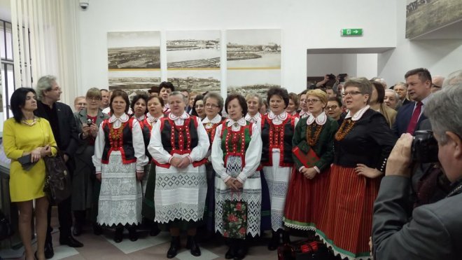 „Szacunek dla tradycji” wystawa dorobku Czesławy Kaczyńskiej w łomżyńskim muzeum [ZDJĘCIA] - zdjęcie #9 - eOstroleka.pl