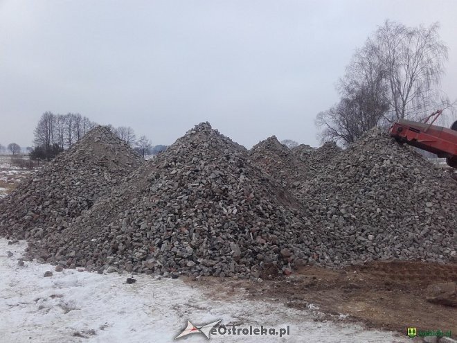 Materiał z recyclingu posłuży do budowy nowych dróg w gminie Kadzidło [ZDJĘCIA] - zdjęcie #2 - eOstroleka.pl
