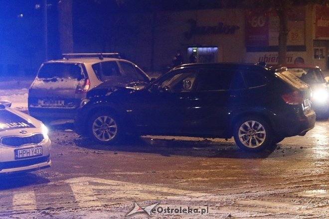 Wypadek na skrzyżowaniu ulic Hallera i Piłsudskiego [ZDJĘCIA] - zdjęcie #10 - eOstroleka.pl