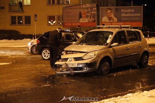 Wypadek na skrzyżowaniu ulic Hallera i Piłsudskiego [ZDJĘCIA] - zdjęcie #28 - eOstroleka.pl