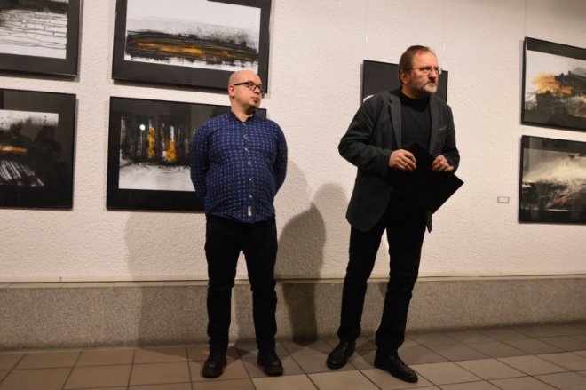 Wernisaż wystawy malarstwa Piotra Kobrzyńskiego [09.02.2017] - zdjęcie #1 - eOstroleka.pl