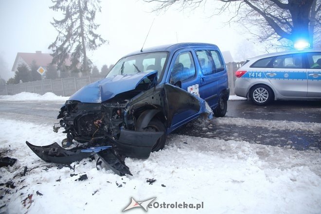 Wypadek w Strzałkach pod Kadzidłem [ZDJĘCIA] - zdjęcie #6 - eOstroleka.pl