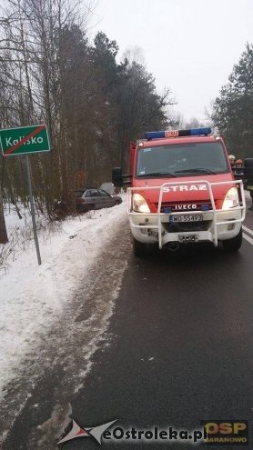 Dachowanie pod Baranowem. Jedna osoba trafiła do szpitala [16.02.2017] - zdjęcie #5 - eOstroleka.pl