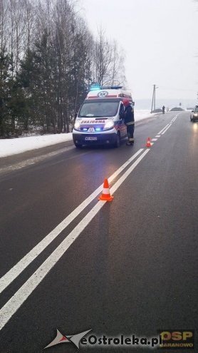 Dachowanie pod Baranowem. Jedna osoba trafiła do szpitala [16.02.2017] - zdjęcie #6 - eOstroleka.pl