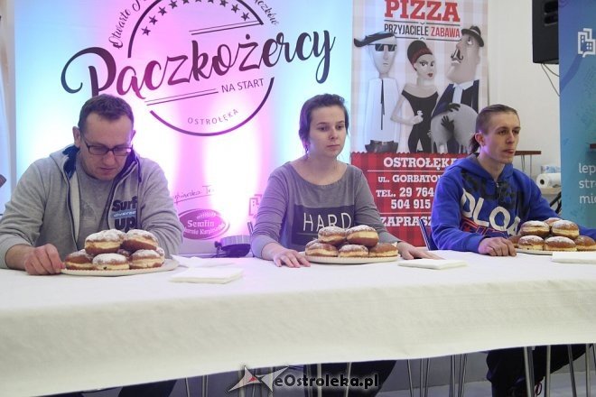 27-letni Dawid Kuriata mistrzem w jedzeniu pączków [ZDJĘCIA] - zdjęcie #28 - eOstroleka.pl