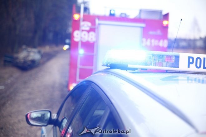 Wypadek pod Ostrołęką. Kierowca vw trafił do szpitala [ZDJĘCIA] - zdjęcie #15 - eOstroleka.pl