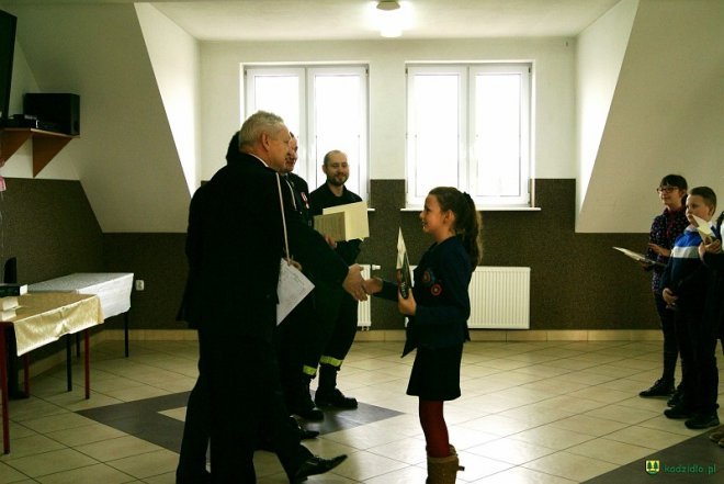 Konkurs wiedzy pożarniczej dla uczniów z kadzidlańskich szkół [ZDJĘCIA] - zdjęcie #11 - eOstroleka.pl