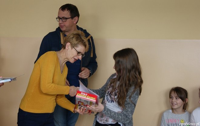 Rozstrzygnięcie konkursu „Baśnie to nie tylko radość czytania” [ZDJĘCIA] - zdjęcie #13 - eOstroleka.pl