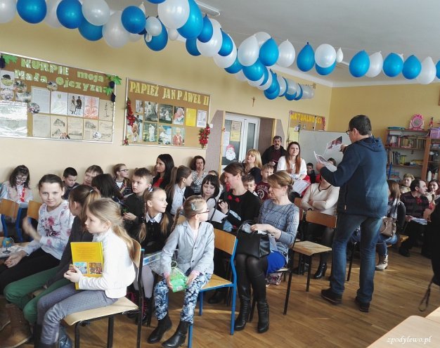 Rozstrzygnięcie konkursu „Baśnie to nie tylko radość czytania” [ZDJĘCIA] - zdjęcie #8 - eOstroleka.pl