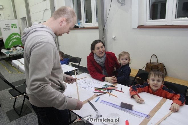 Uczyli się jak własnoręcznie zrobić latawca [ZDJĘCIA] - zdjęcie #15 - eOstroleka.pl