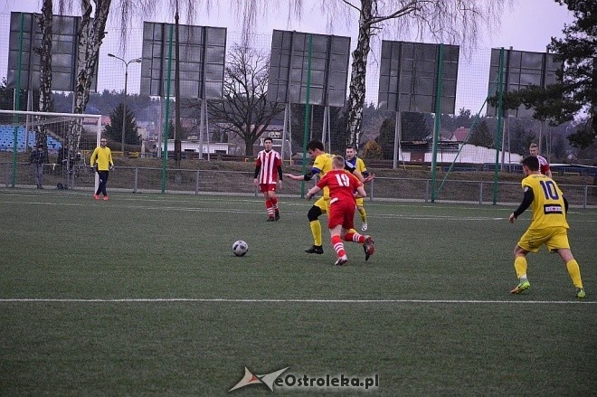 Mazowiecka Liga Juniorów Młodszych,  rocznik 2000: OTS Korona – LKS Sparta Mochowo [11.03.2017] - zdjęcie #2 - eOstroleka.pl