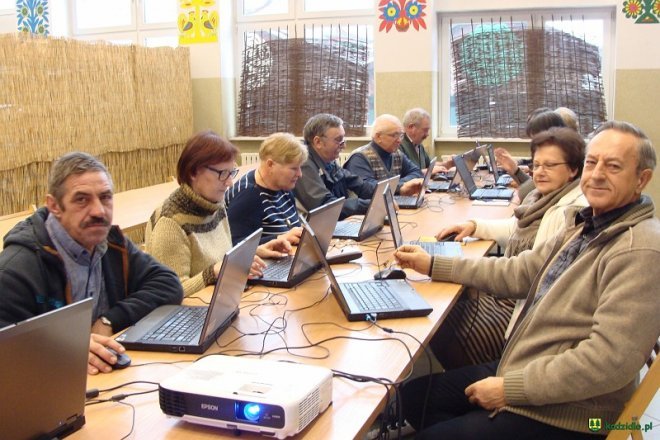 Kadzidło: Bezpłatny kurs komputerowy dla mieszkańców gminy [ZDJĘCIA] - zdjęcie #1 - eOstroleka.pl