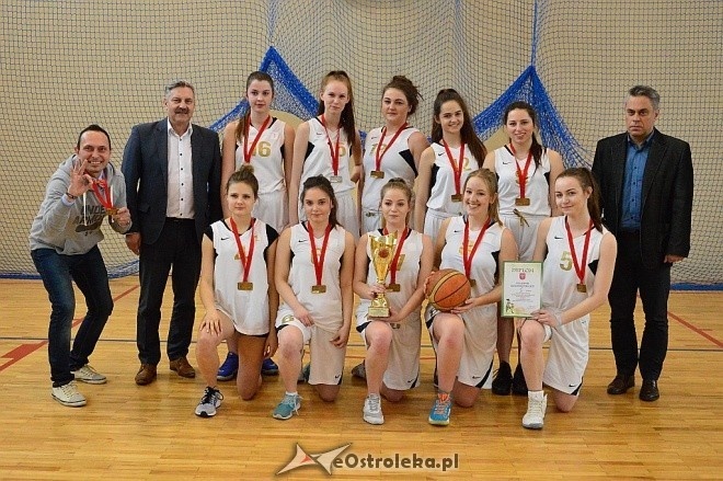 Mistrzostwa Ostrołęki szkół średnich w koszykówce kobiet [17.03.2017] - zdjęcie #49 - eOstroleka.pl