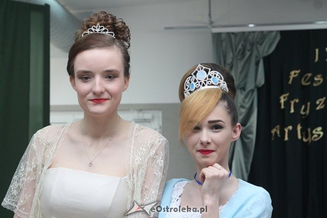 IX Festiwal Fryzjerstwa Artystycznego w ZSZ nr 2 w Ostrołęce [22.03.2017] - zdjęcie #16 - eOstroleka.pl