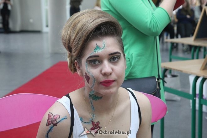 IX Festiwal Fryzjerstwa Artystycznego w ZSZ nr 2 w Ostrołęce [22.03.2017] - zdjęcie #13 - eOstroleka.pl