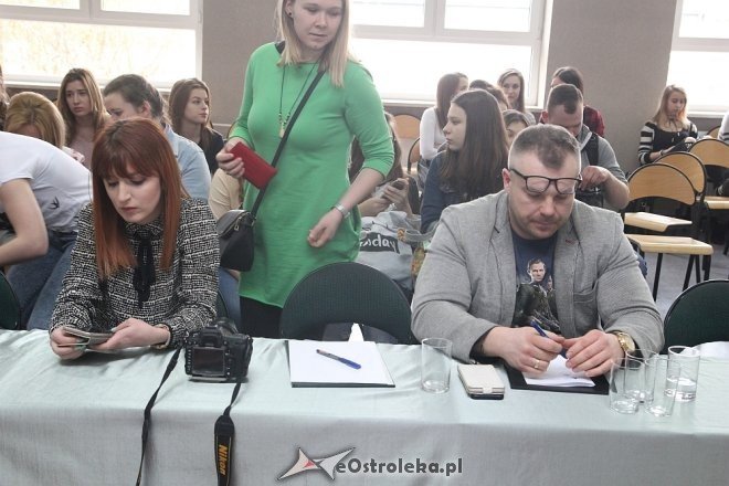 IX Festiwal Fryzjerstwa Artystycznego w ZSZ nr 2 w Ostrołęce [22.03.2017] - zdjęcie #3 - eOstroleka.pl