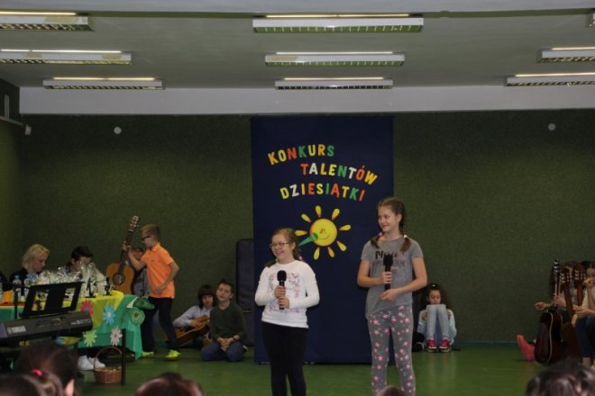 Konkurs młodych talentów w Sp Nr 10 [21.03.2017) - zdjęcie #21 - eOstroleka.pl