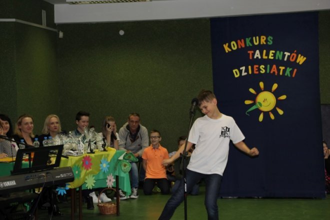 Konkurs młodych talentów w Sp Nr 10 [21.03.2017) - zdjęcie #12 - eOstroleka.pl