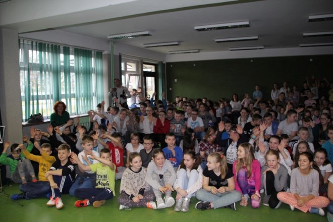 Konkurs młodych talentów w Sp Nr 10 [21.03.2017) - zdjęcie #8 - eOstroleka.pl