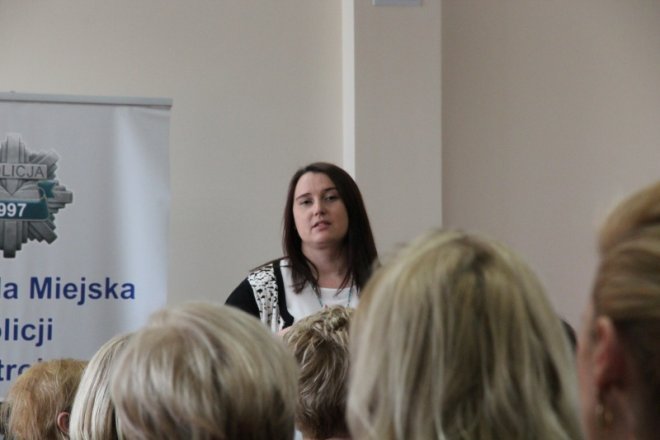 Ostrołęka: Debatowali jak powstrzymać „niebieskiego wieloryba” [ZDJĘCIA] - zdjęcie #2 - eOstroleka.pl