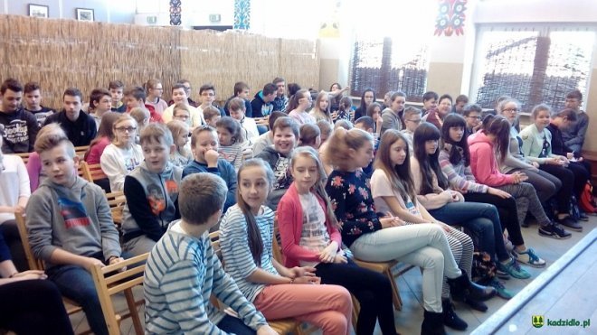 O „Komputerowym Ćpunie” z kadzidlańską młodzieżą [ZDJĘCIA] - zdjęcie #10 - eOstroleka.pl