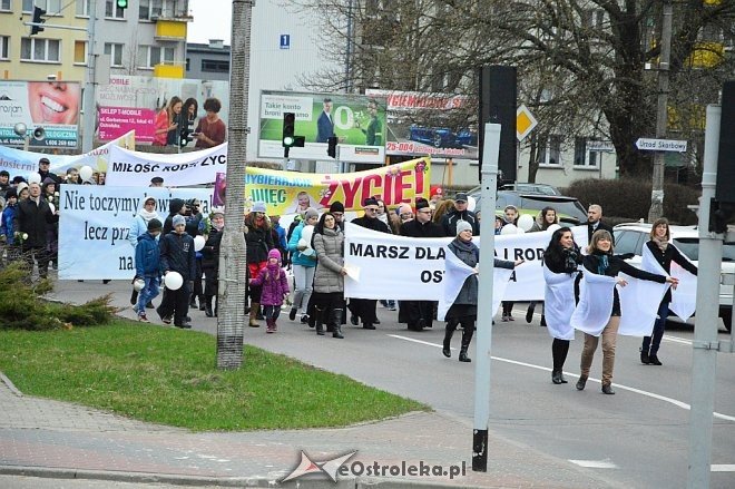 Marsz dla Życia i Rodziny w Ostrołęce [25.03.2017] - zdjęcie #2 - eOstroleka.pl