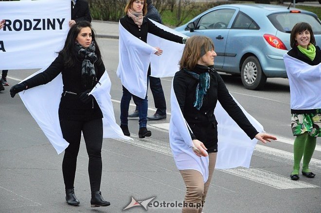 Marsz dla Życia i Rodziny w Ostrołęce [25.03.2017] - zdjęcie #7 - eOstroleka.pl
