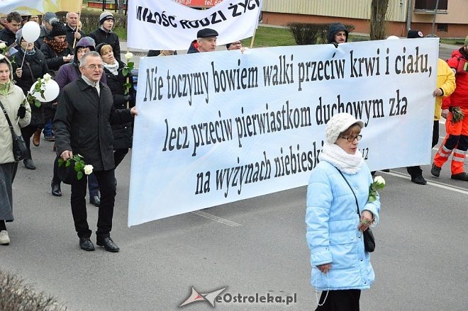 Marsz dla Życia i Rodziny w Ostrołęce [25.03.2017] - zdjęcie #16 - eOstroleka.pl