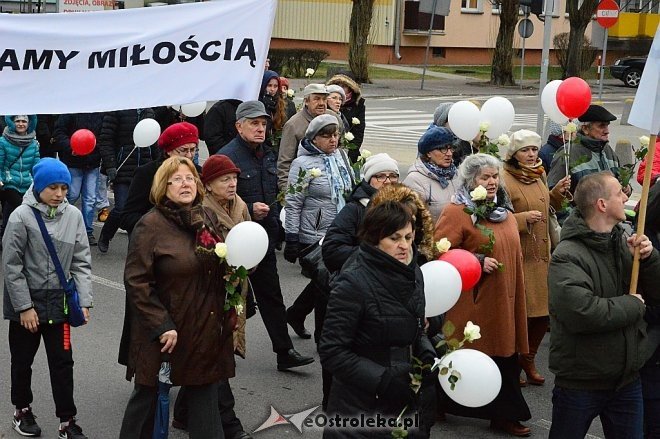 Marsz dla Życia i Rodziny w Ostrołęce [25.03.2017] - zdjęcie #43 - eOstroleka.pl
