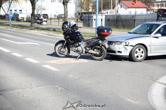 Wypadek z udziałem motocyklisty przy ulicy Hallera w Ostrołęce [ZDJĘCIA] - zdjęcie #5 - eOstroleka.pl