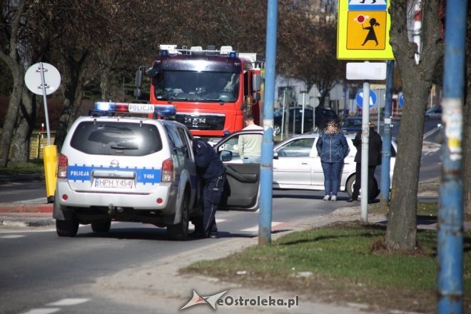 Wypadek z udziałem motocyklisty przy ulicy Hallera w Ostrołęce [ZDJĘCIA] - zdjęcie #15 - eOstroleka.pl