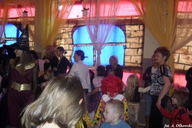 Bal karnawałowy w Przedszkolu Miejskim nr 7 - zdjęcie #9 - eOstroleka.pl