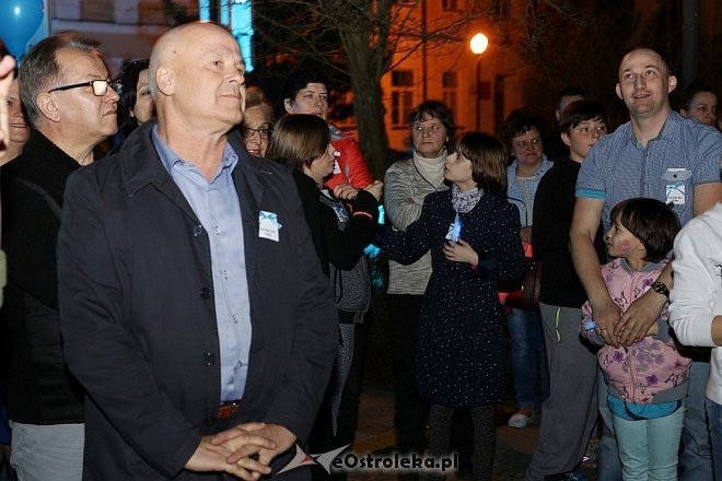 Niebieski Marsz w Ostrołęce [02.04.2017] - zdjęcie #2 - eOstroleka.pl