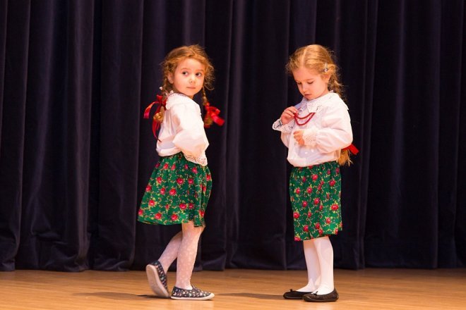 Konkurs taneczny „Tańce z przedszkolami Kurpikami” [ZDJĘCIA] - zdjęcie #57 - eOstroleka.pl