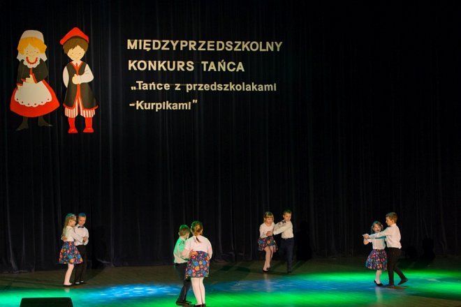 Konkurs taneczny „Tańce z przedszkolami Kurpikami” [ZDJĘCIA] - zdjęcie #65 - eOstroleka.pl